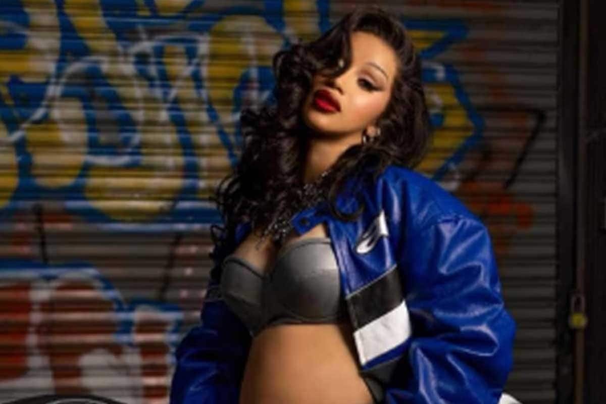 Cardi B Seemingly Accuses Her Estranged Husband Offset Of Robbing Her