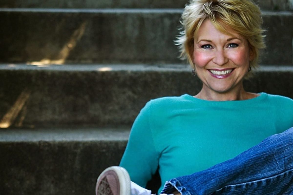 Did You Know E.T. Actress Dee Wallace Toned Down Film’s Intimate Undertones?