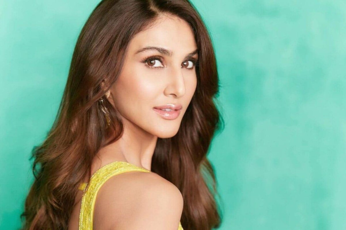 Vaani Kapoor Gives A Peek Into Her Glamorous ‘Backstage Drama’ I Watch